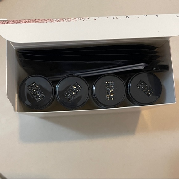 🆕 Erno LaszLo VITALITY TREATMENT MASK (4PK) - Picture 4 of 5